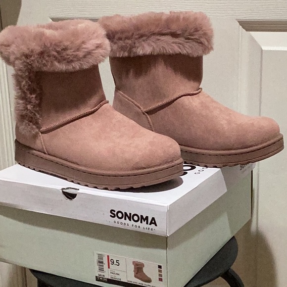 SO Shoes - SO Mauve Faux Suede/Fur Ankle Boots - Size 9.5